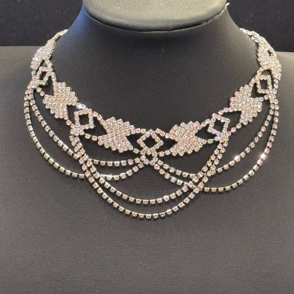 Jennifer & Company Crystal Statement Chandelier Choker 13.5-16.5 inch length